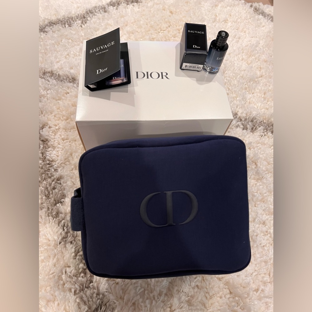 New Dior navy cosmetic case toiletry bag - Picture 2 of 13
